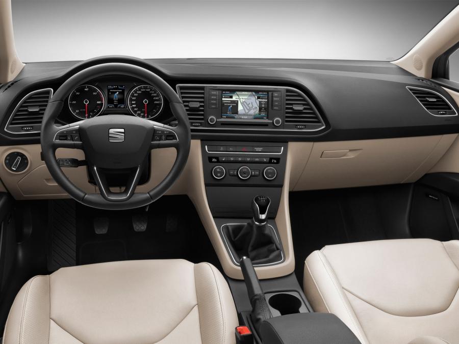  Seat Leon ST 2013 года  (фото 14 из 17)